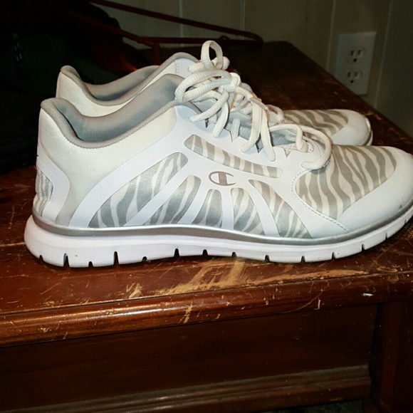 Womens size 11 champion tennis shoes