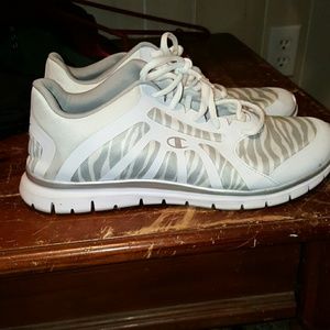 Womens size 11 champion tennis shoes