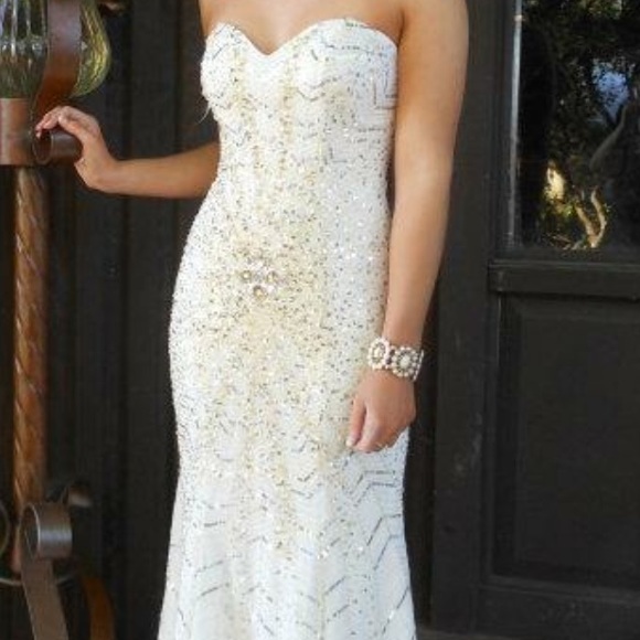 Prom Dress. Size 2. - Picture 1 of 4