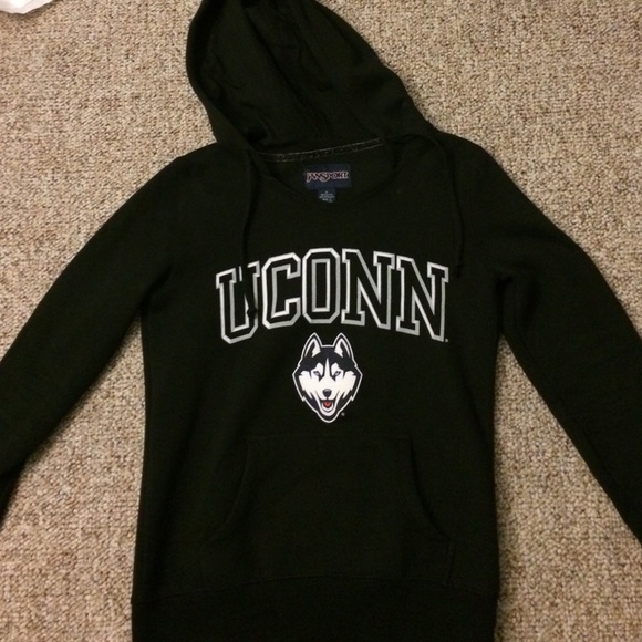 Like new!! UCONN sweatshirt ❤️