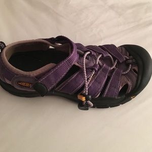 Purple women's keens