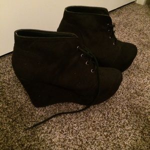 Black wedges size 10