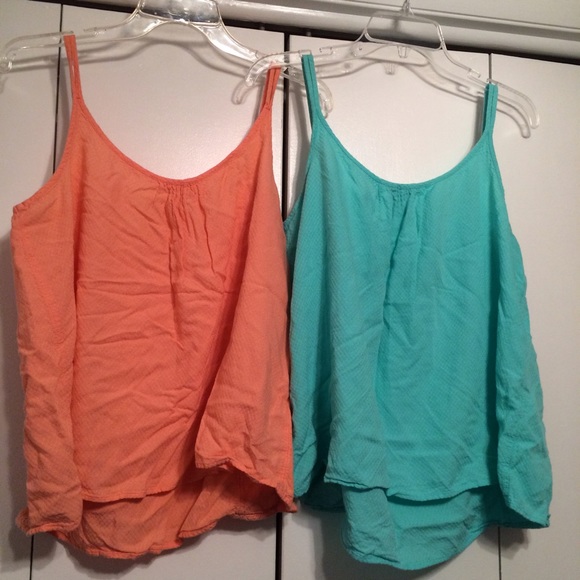 NEW ITEMS!! 2 spaghetti strap tank top bundle! - Picture 2 of 4