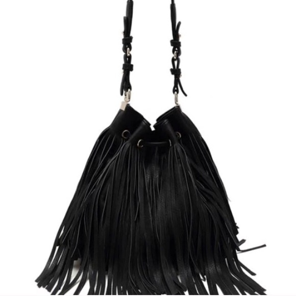 HP • Fringe bucket bag - Picture 2 of 4