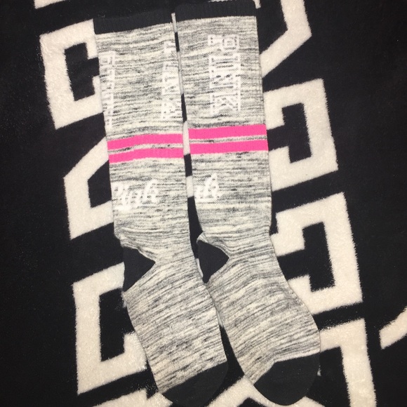 Vs pink crew socks
