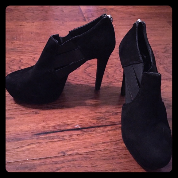 Jessica Simpson black suede zipper black booties
