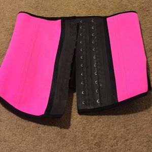 Ann Cherry Waist Trainer