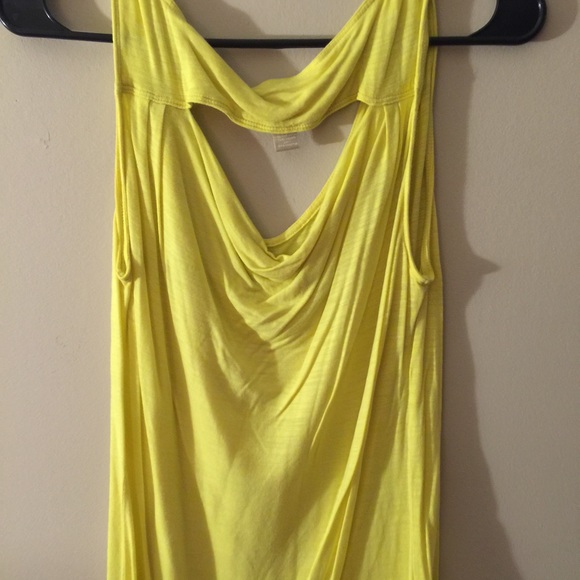 Yellow banana republic tank top - Picture 2 of 4