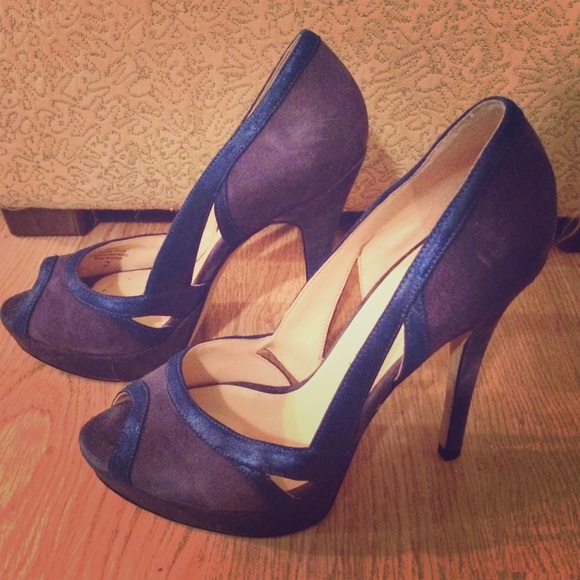 Ivanka Trump blue high heels