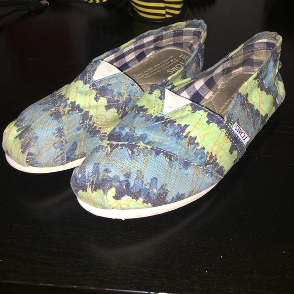 TOMS