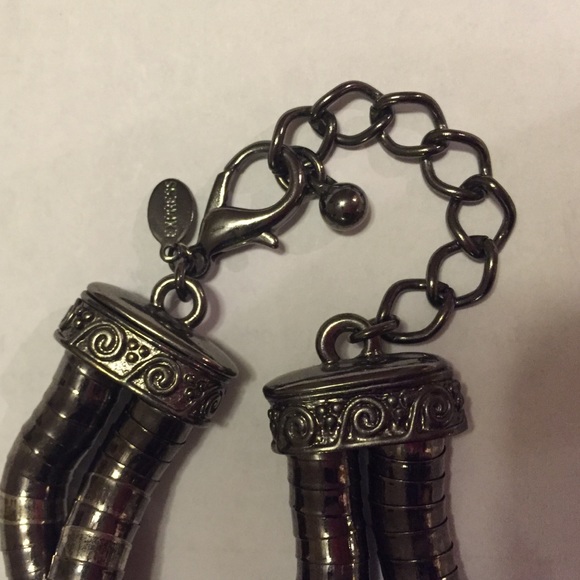 Dark silver snake like knotted necklace - Picture 2 of 3