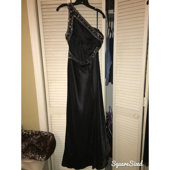 Prom dress - Picture 4 of 4