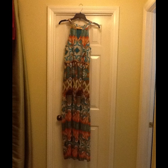 Maxi Dress with side slits. - Picture 2 of 4