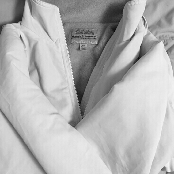 Cabela's White Cozy Jacket