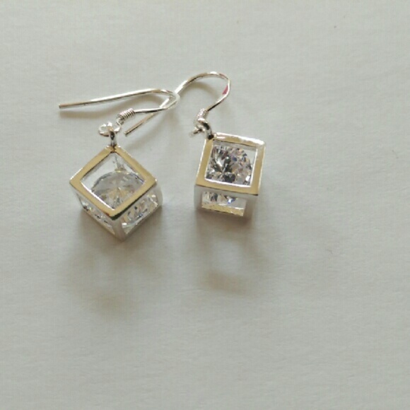 Jewelry - Square earrings