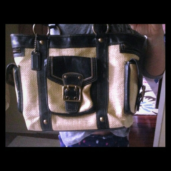 Authentic legacy coach purse - Picture 2 of 4