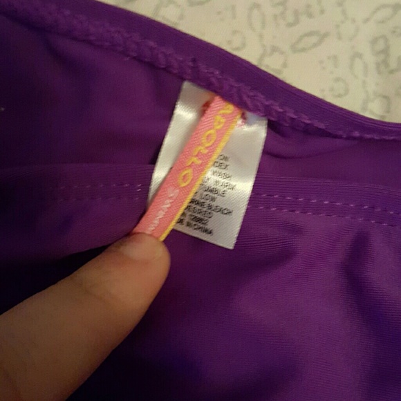Bathing suit - Picture 2 of 3