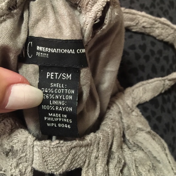 PETITE Small INC lace top - Picture 2 of 2