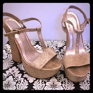 Gold glitter forever 21 heels
