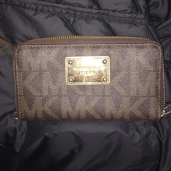 MK BROWN WALLET