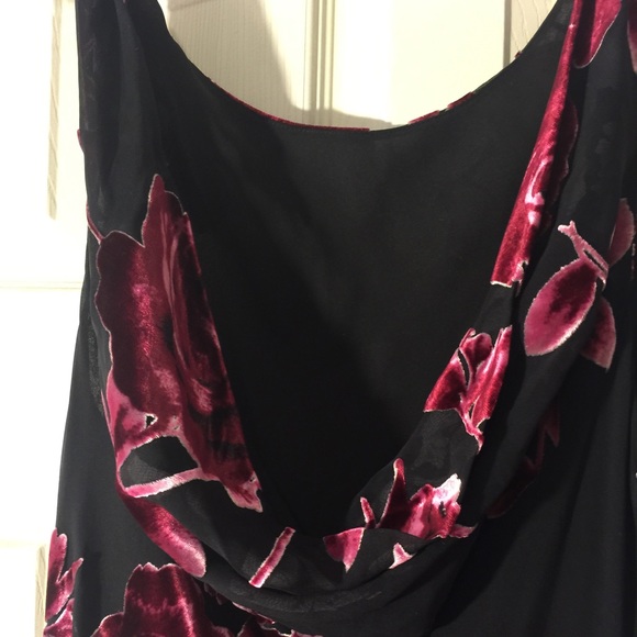 Dress - Picture 2 of 4