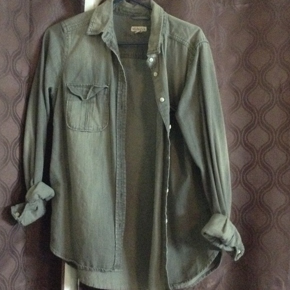 Flannel - Picture 1 of 2