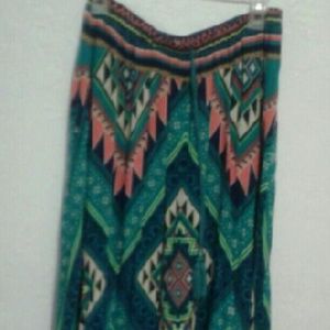SALE..SALE..BEAUTIFUL PRINT skirt.