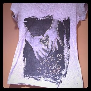 Cute Fall lightly worn tahirt