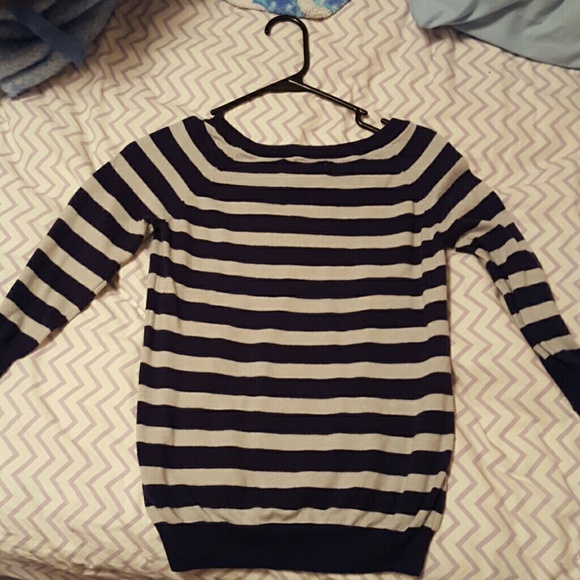 Sweater - Picture 2 of 3