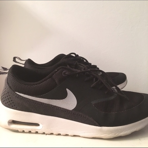 Black nike air max Thea