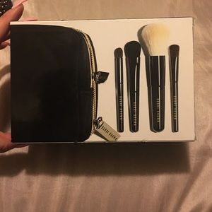 Bobbi brown make up brush set with case 💋