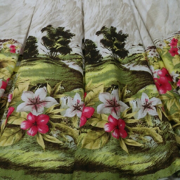 Pleated Linen Skirt - Picture 2 of 4