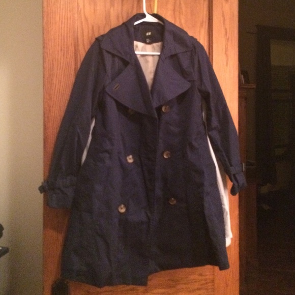 Navy H&M trenchcoat