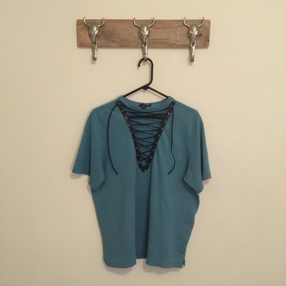 🚫Sold🚫🌚Custom Made Lace Up Tee - Picture 3 of 4