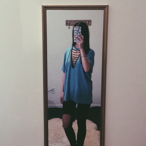 🚫Sold🚫🌚Custom Made Lace Up Tee - Picture 2 of 4