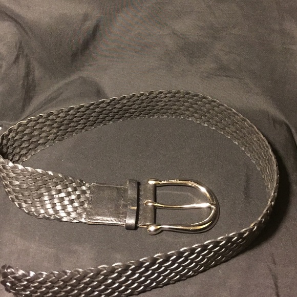 Fashionable Michael kors belt. Black like new!!!!!