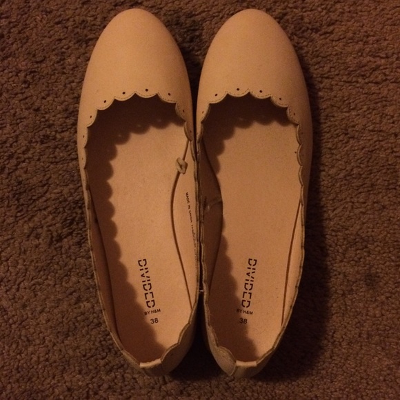 Divided - Nude/Cream Scalloped Flats