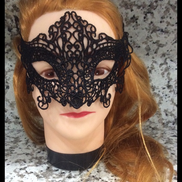 🎉HIGH QUALITY BLK MASK🎉