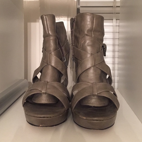 High heel booties