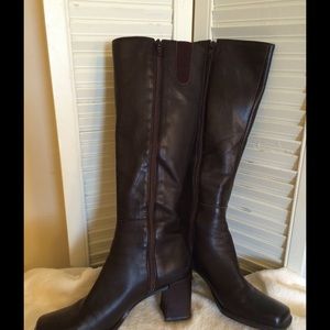 Brown Leather women's boots.