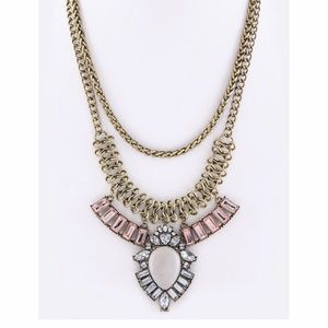 🌟 Host Pick 🌟 03/15 • Stone statement necklace