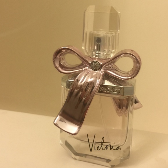 🎀VICTORIA'S SECRET PERFUME "VICTORIA" 🎀