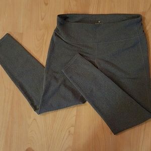 Athleta revelation yoga  capri