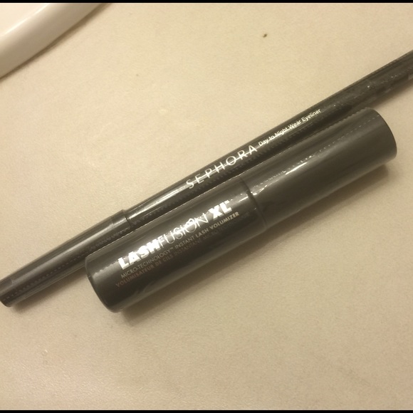 🎀 NWT MAKE UP BUNDLE EYELINER & MASCARA 🎀