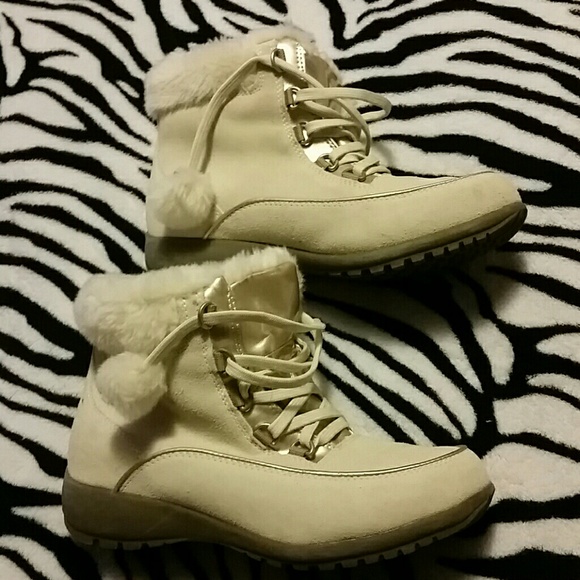 Boots - Picture 2 of 4