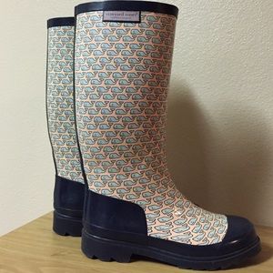 Vineyard Vines rain boots!