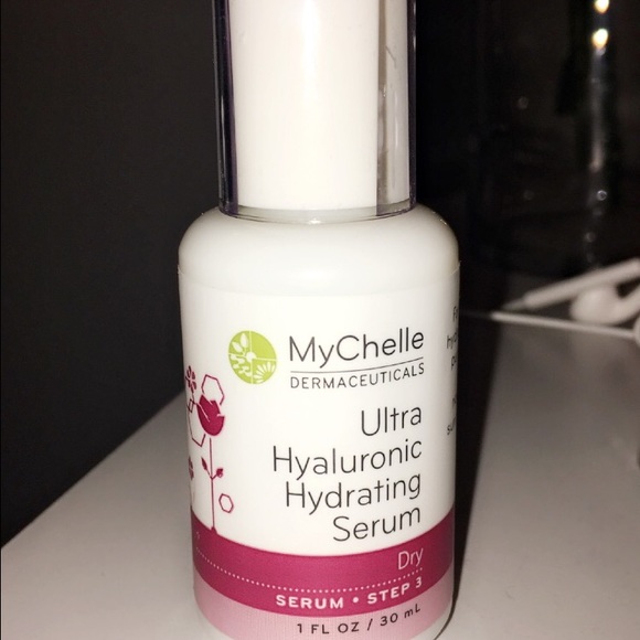 Mychelle dermacueticals ultra hyaluronic serum.