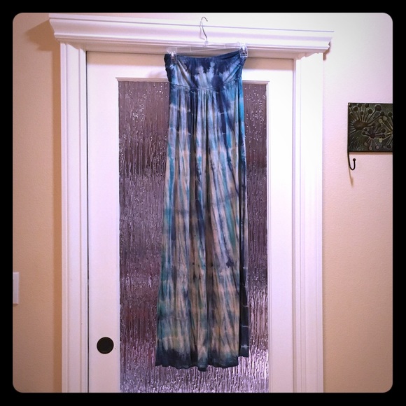 Super soft long tie-die maxi dress!!