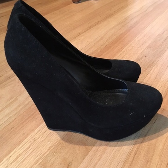 ✨✨Steve Madden Suede Wedges - Picture 2 of 4