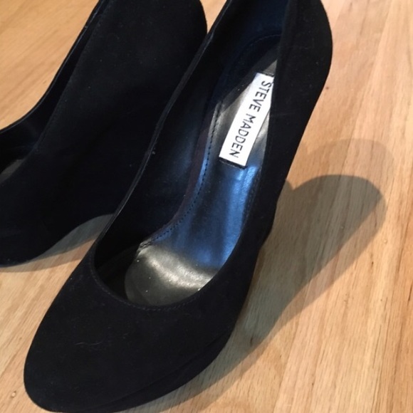 ✨✨Steve Madden Suede Wedges - Picture 3 of 4